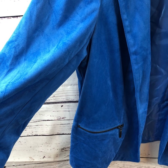 DRESSBARN Plus Size Blue Suede Open Front Blazer - Picture 3 of 5